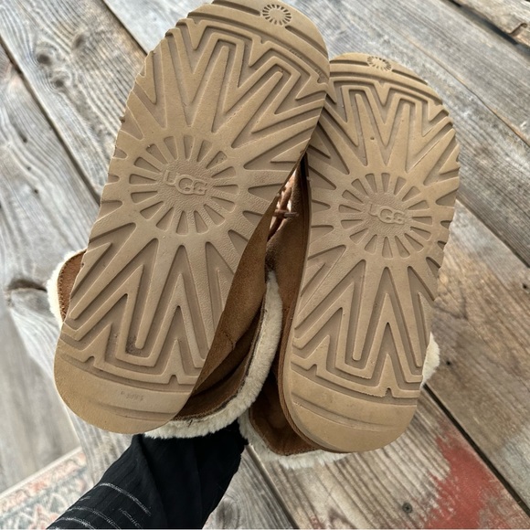 UGG Diara Foldover Suede Lace Up Booties - Picture 9 of 9